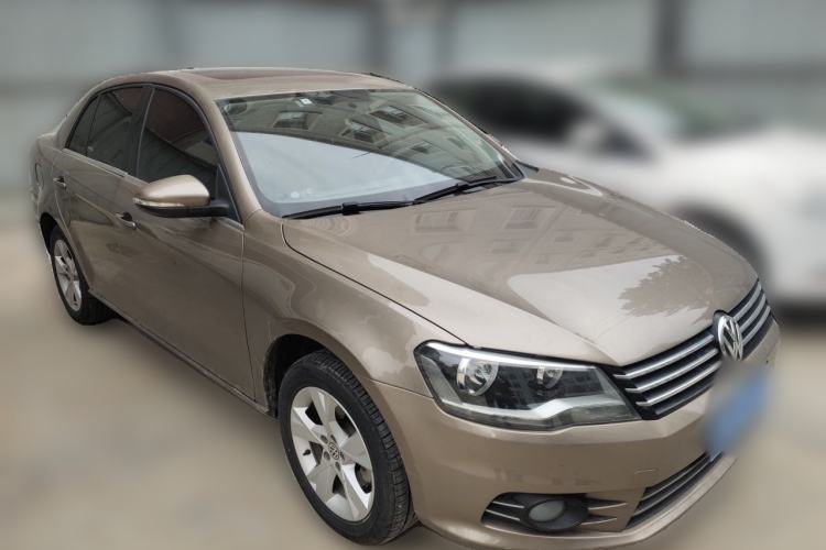 Used Volkswagen Bora 2013 1.6L Automatic Comfort Model Front Right 45 Deg
