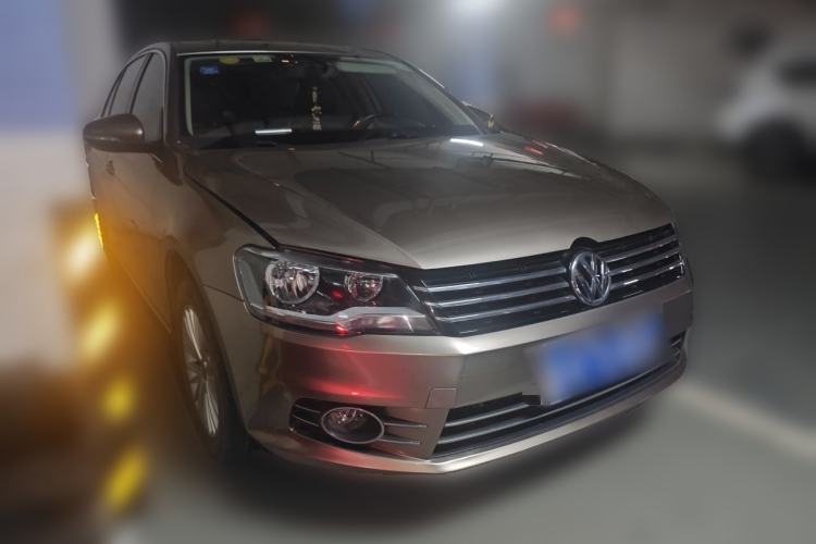 Used Volkswagen Bora 2013 1.6L Automatic Luxury Model Front Right 45 Deg