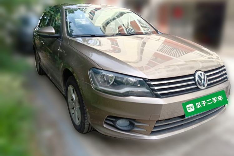 Used Volkswagen Bora 2013 1.6L Manual Comfort Model Front Right 45 Deg