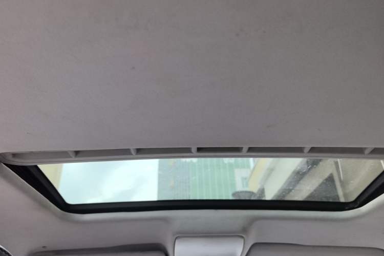 Used Volkswagen Bora 2013 1.4T Automatic Comfort Model Headliner