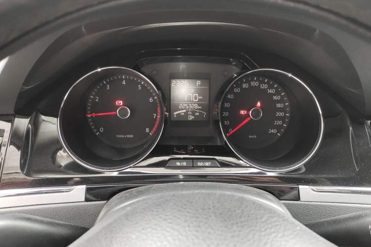 Used Volkswagen Bora 2013 1.6L Automatic Comfort Model Instrument Cluster