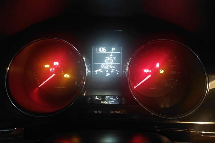 Used Volkswagen Bora 2013 1.6L Automatic Luxury Model Instrument Cluster