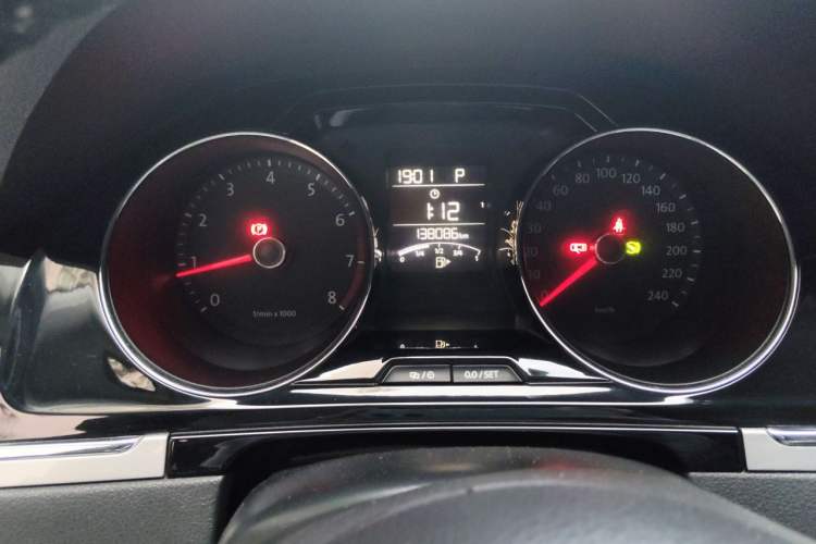 Used Volkswagen Bora 2013 1.6L Automatic Comfort Model Instrument Cluster