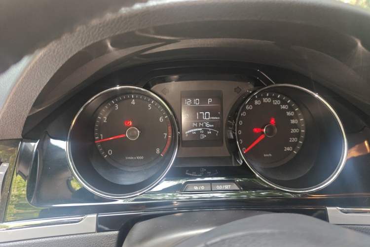 Used Volkswagen Bora 2013 1.6L Automatic Comfort Model Instrument Cluster