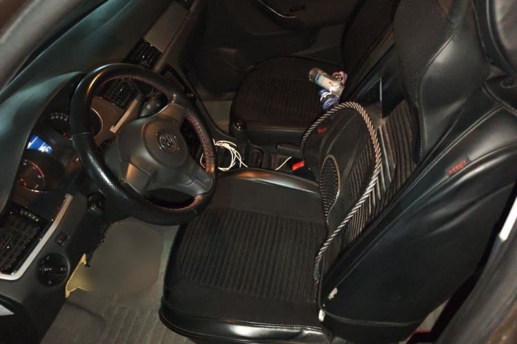 Used Volkswagen Bora 2013 1.6L Manual Fashion Edition Left Front Seat
