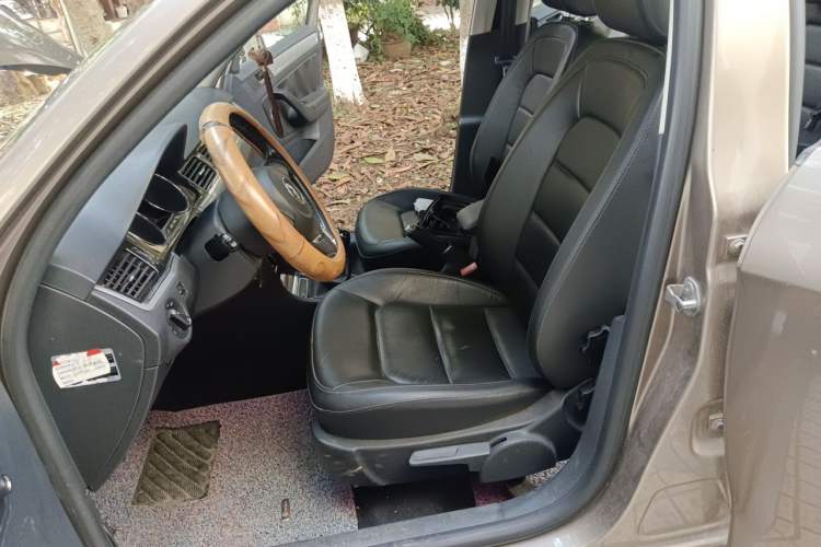 Used Volkswagen Bora 2013 1.6L Manual Comfort Model Left Front Seat