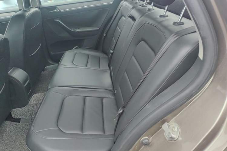 Used Volkswagen Bora 2013 1.6L Automatic Comfort Model Left Rear Seat