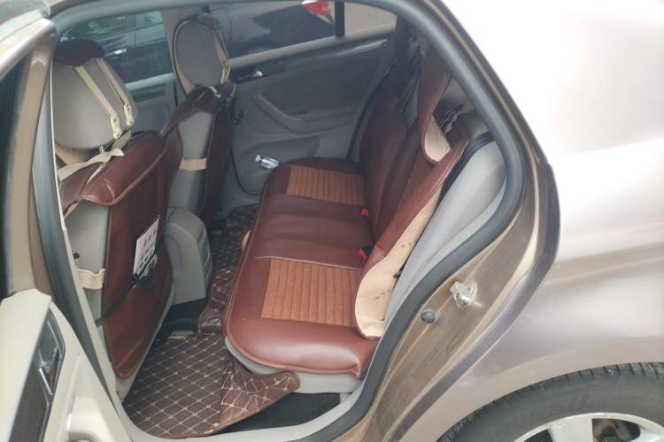Used Volkswagen Bora 2013 1.6L Automatic Fashion Model Left Rear Seat