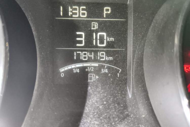 Used Volkswagen Bora 2013 1.6L Automatic Fashion Model Odometer Close Up