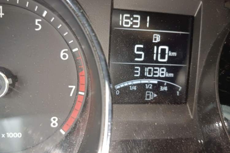 Used Volkswagen Bora 2013 1.6L Manual Comfort Model Odometer Close Up