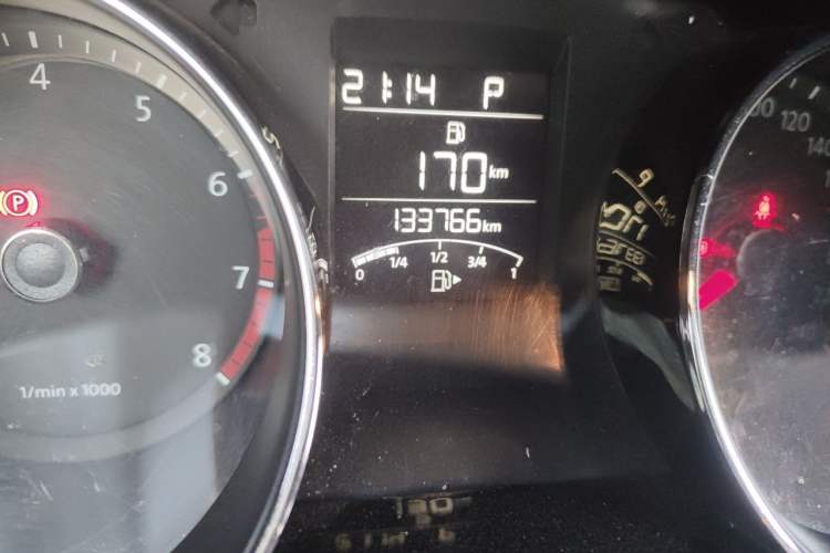 Used Volkswagen Bora 2013 1.6L Automatic Comfort Model Odometer Close Up