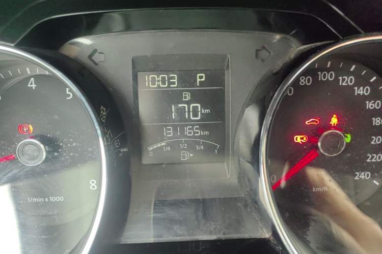 Used Volkswagen Bora 2013 1.6L Automatic Comfort Model Odometer Close Up