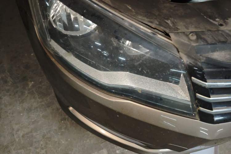 Used Volkswagen Bora 2013 1.6L Manual Fashion Edition Right Front Headlight
