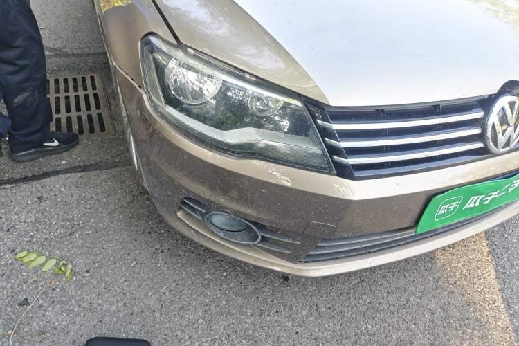 Used Volkswagen Bora 2013 1.4T Automatic Luxury Model Right Front Headlight