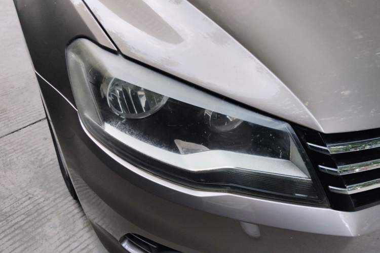 Used Volkswagen Bora 2013 1.6L Automatic Comfort Model Right Front Headlight