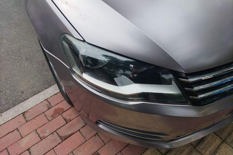 Used Volkswagen Bora 2013 1.6L Automatic Fashion Model Right Front Headlight
