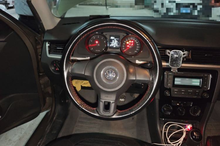 Used Volkswagen Bora 2013 1.6L Manual Fashion Edition Steering Wheel