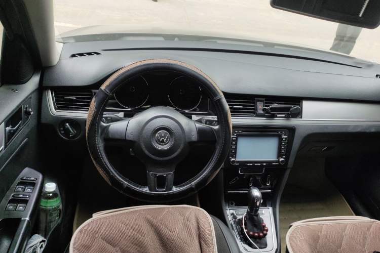 Used Volkswagen Bora 2013 1.6L Automatic Comfort Model Steering Wheel