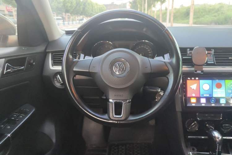 Used Volkswagen Bora 2013 1.6L Automatic Comfort Model Steering Wheel