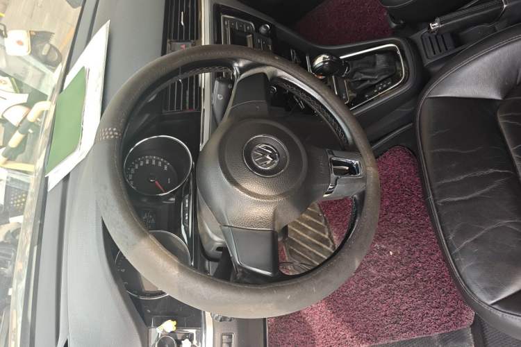 Used Volkswagen Bora 2013 1.6L Automatic Comfort Model Steering Wheel