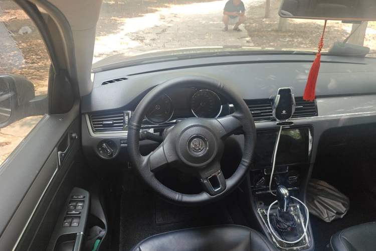 Used Volkswagen Bora 2013 1.6L Automatic Comfort Model Steering Wheel