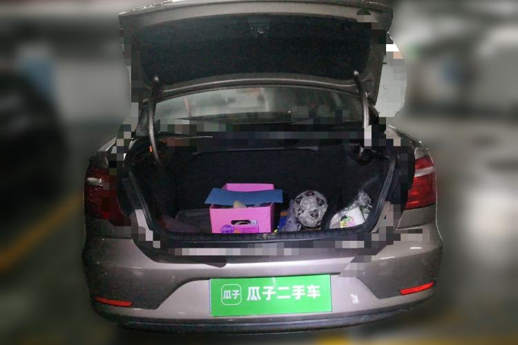 Used Volkswagen Bora 2013 1.6L Automatic Fashion Model Trunk