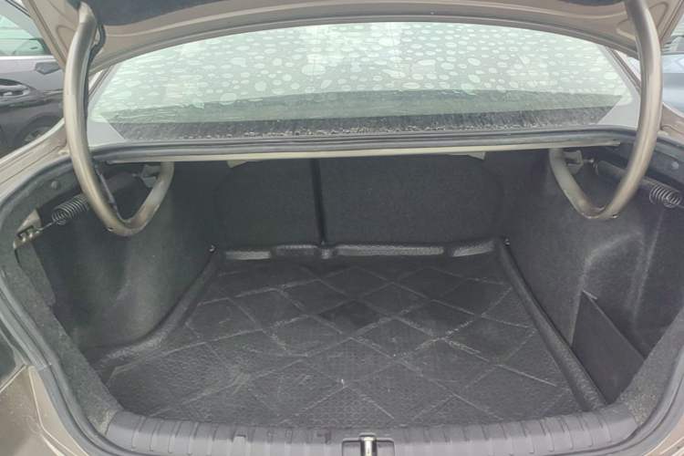 Used Volkswagen Bora 2013 1.6L Automatic Comfort Model Trunk
