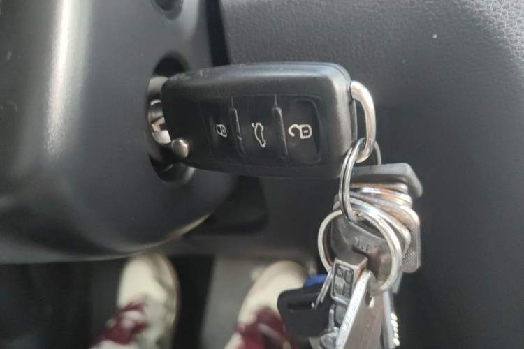 Used Volkswagen Bora 2013 1.6L Automatic Comfort Model Vehicle Key