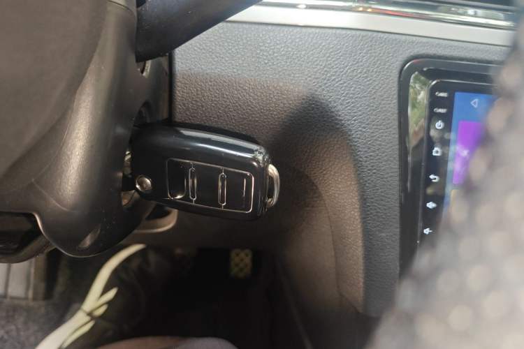 Used Volkswagen Bora 2013 1.6L Automatic Comfort Model Vehicle Key