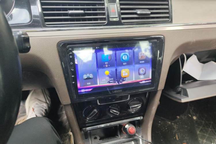Used Volkswagen Bora 2013 1.4T Manual Comfort Model Audio And AC Panel