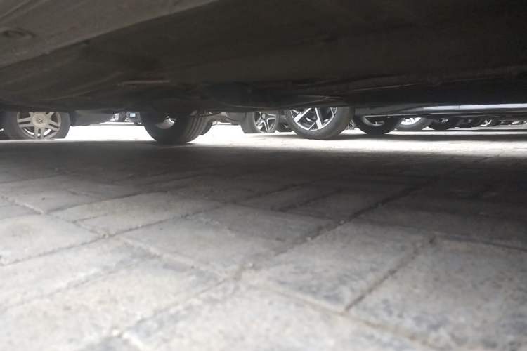 Used Volkswagen Bora 2013 1.6L Manual Comfort Model Chassis Front Right