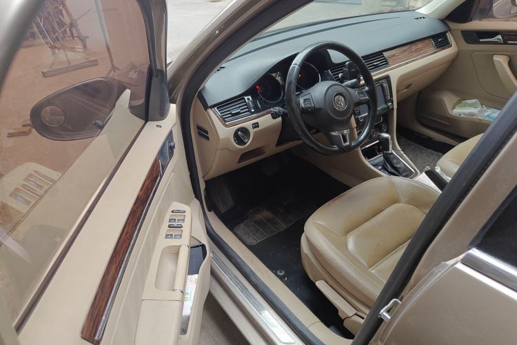 Used Volkswagen Bora 2013 1.6L Automatic Luxury Model Driver Seat