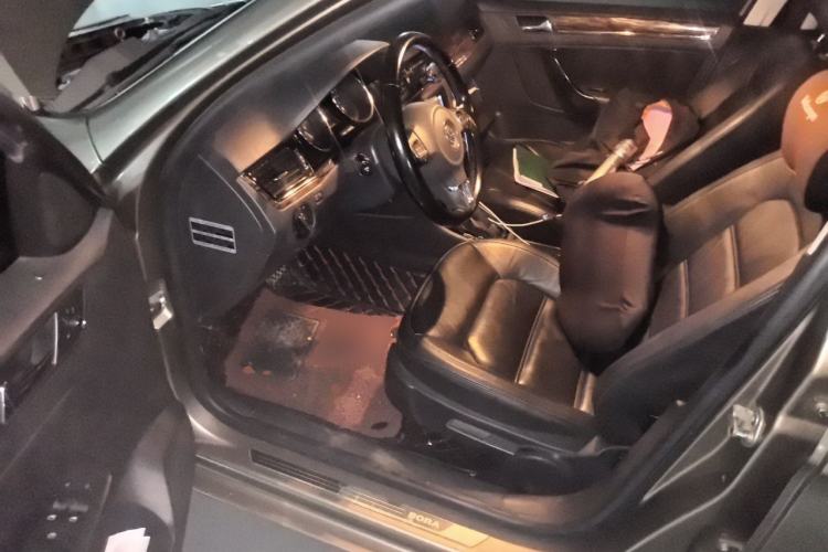 Used Volkswagen Bora 2013 1.6L Automatic Luxury Model Driver Seat