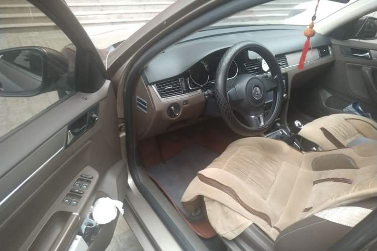 Used Volkswagen Bora 2013 1.6L Manual Comfort Model Driver Seat