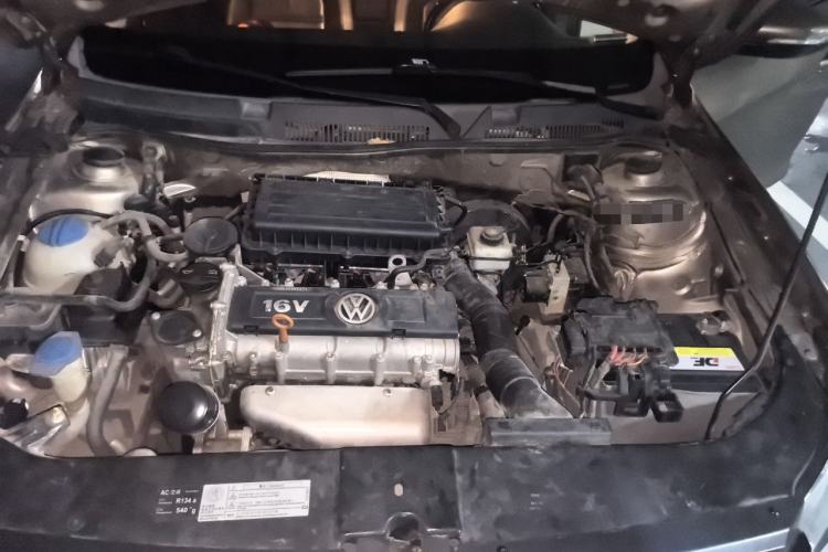 Used Volkswagen Bora 2013 1.6L Automatic Luxury Model Engine Bay