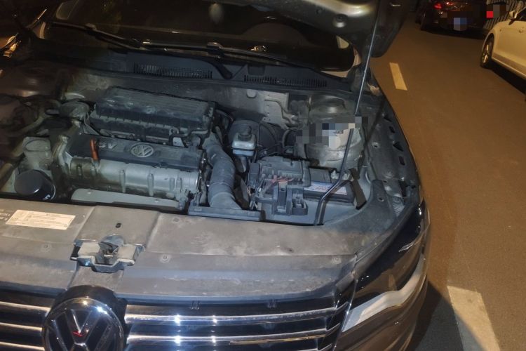 Used Volkswagen Bora 2013 1.6L Automatic Comfort Model Engine Bay Left