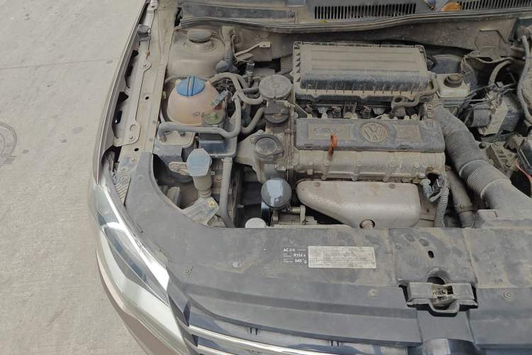 Used Volkswagen Bora 2013 1.6L Automatic Luxury Model Engine Bay Right