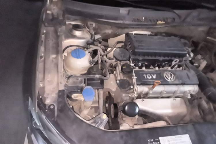 Used Volkswagen Bora 2013 1.6L Automatic Luxury Model Engine Bay Right