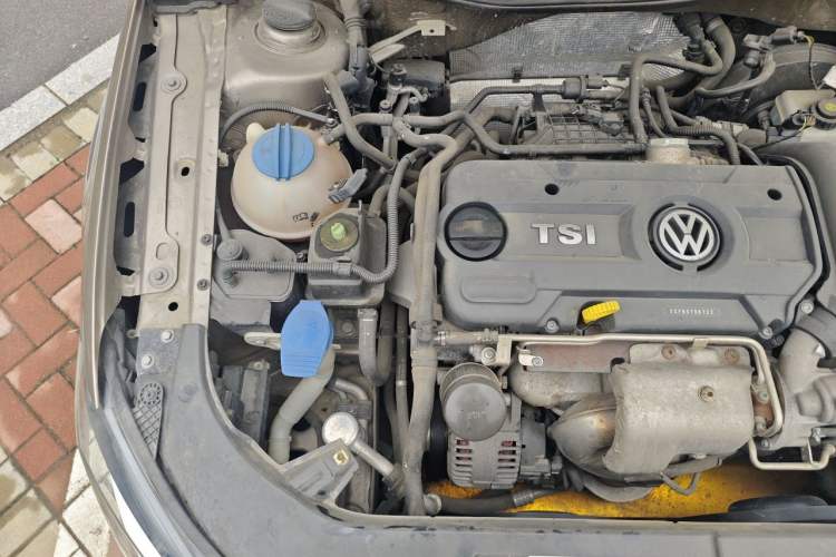 Used Volkswagen Bora 2013 1.4T Automatic Comfort Model Engine Bay Right
