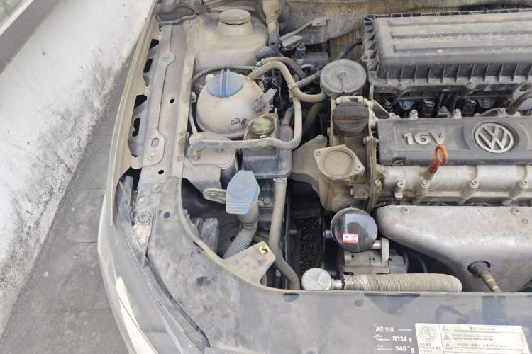 Used Volkswagen Bora 2013 1.6L Manual Comfort Model Engine Bay Right