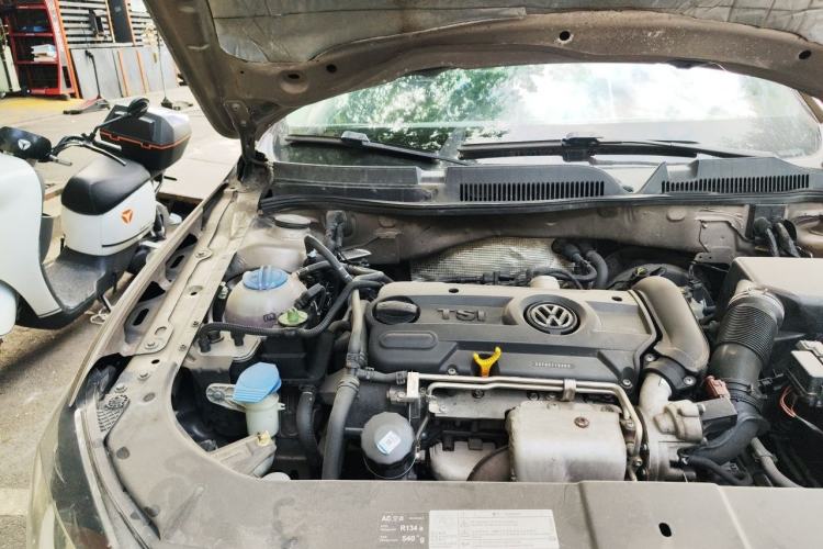 Used Volkswagen Bora 2013 1.4T Manual Comfort Model Engine Bay Right