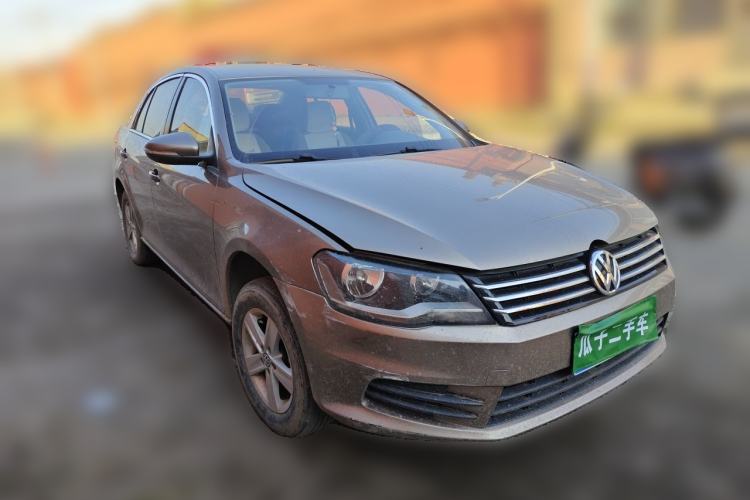 Used Volkswagen Bora 2013 1.6L Manual Fashion Edition Front Right 45 Deg