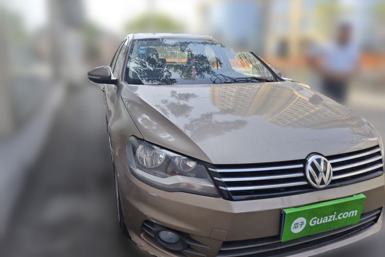 Used Volkswagen Bora 2013 1.6L Manual Comfort Model Front Right 45 Deg