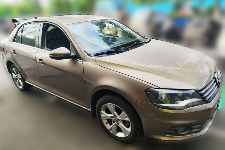 Used Volkswagen Bora 2013 1.4T Manual Comfort Model Front Right 45 Deg