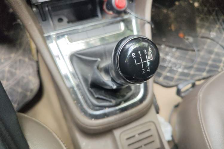 Used Volkswagen Bora 2013 1.4T Manual Comfort Model Gear Lever