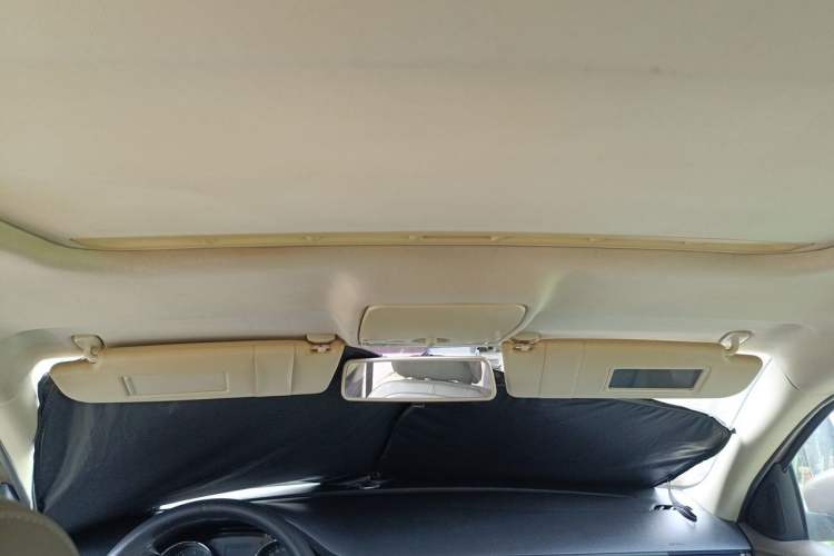 Used Volkswagen Bora 2013 1.6L Manual Comfort Model Headliner