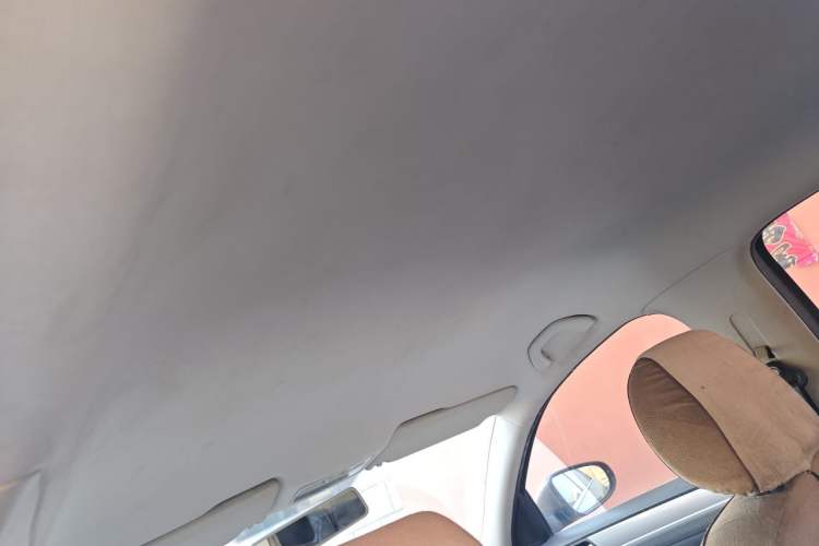 Used Volkswagen Bora 2013 1.6L Manual Fashion Edition Headliner