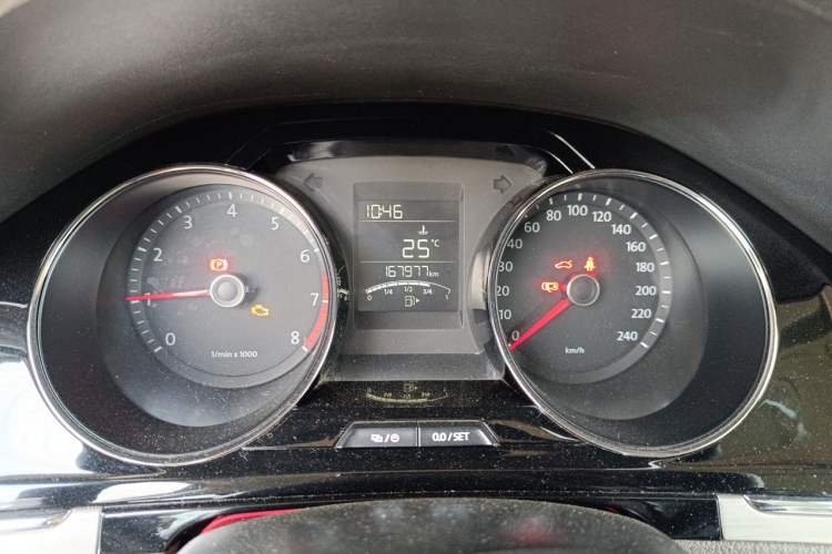 Used Volkswagen Bora 2013 1.6L Manual Comfort Model Instrument Cluster