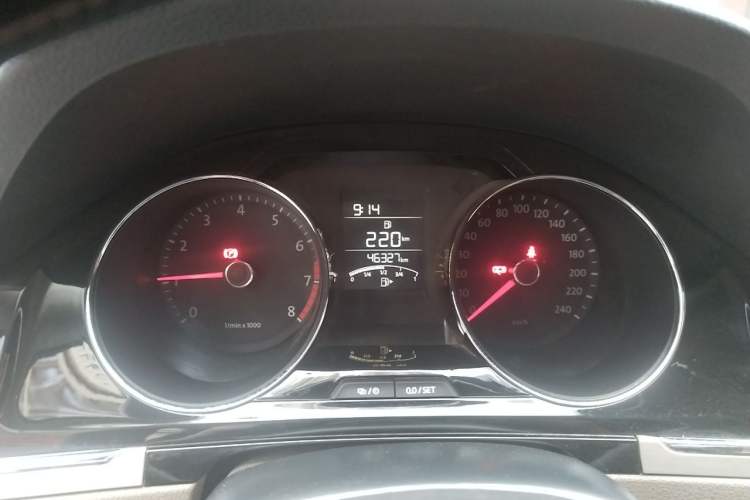 Used Volkswagen Bora 2013 1.6L Manual Comfort Model Instrument Cluster