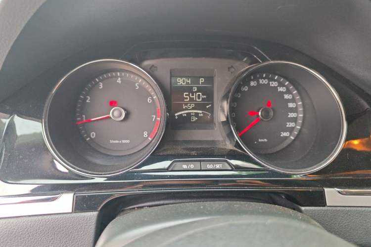 Used Volkswagen Bora 2013 1.6L Automatic Comfort Model Instrument Cluster